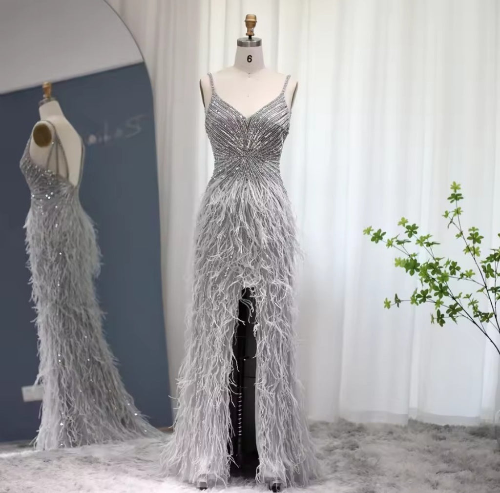 Vestido de Formatura Luxo com Plumas e Cristais Swarovski – GRF-0014