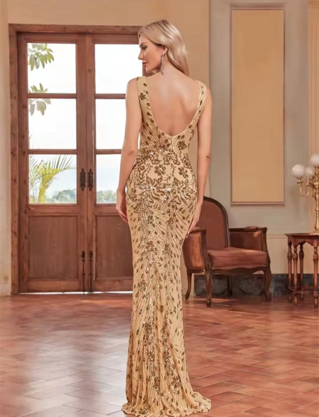 Vestido Royale Luxo Bordado em Musseline de Seda com Pedrarias e Paetês – GRF-0045
