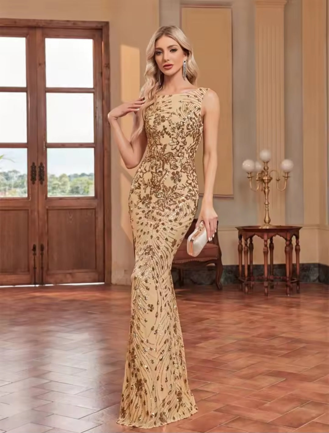 Vestido Royale Luxo Bordado em Musseline de Seda com Pedrarias e Paetês – GRF-0045