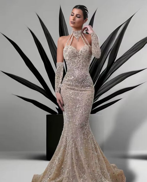 Coleção Royale Premium – GRF-0052 Vestido Sereia Premium Alto Luxo Bordado com Cristais Swarovski, Gola Gargantilha e Mangas Luva em Tule Illusion Francês