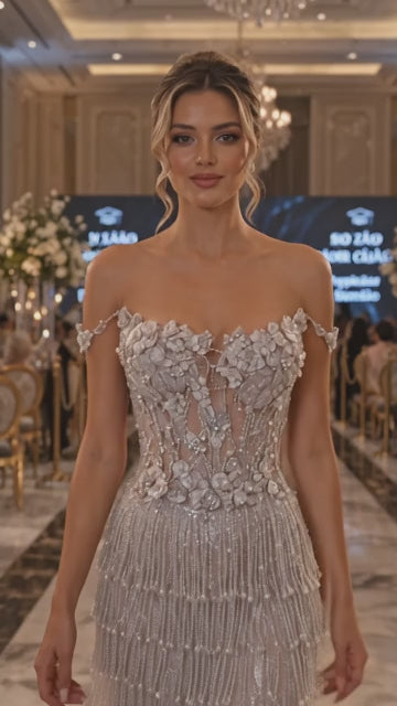 Vestido prata GRF-0102 em movimento com franjas bordadas para formandas e gala
